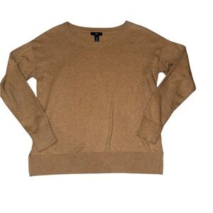 GAP Women’s Khaki Crewneck Sweater Size Medium Cropped Fit